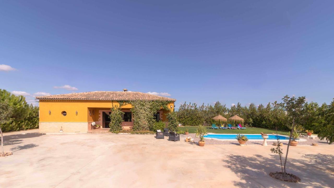 La Lantejuela Casa Rural Villa Lucrecia מראה חיצוני תמונה